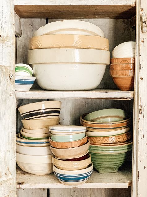 Antiques I Will be Searching For This Year - MY WEATHERED HOME Antique Crocks Decor Ideas, Crocks Decor Ideas, Crock Display, Crocks Decor, Sloan Ranger, New England Farm, Kitchen Dishware, Vintage Crocks, Crock Meals