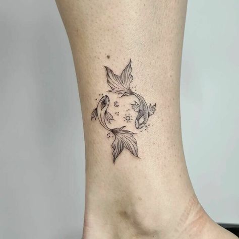 Aesthetic Yin Yang Tattoo, Avatar Yin Yang Fish, Koi Fish Small Tattoo, Cute Yin Yang Tattoo, Koi Fish Circle Tattoo, Kio Fish Ying Yang Tattoo, Ting Yang Koi Fish Tattoo, Sun And Moon Koi Fish Tattoo, Yin Yang Tattoo Koi Fish