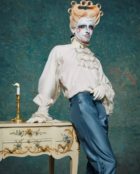 Rococo Editorial, Madame Pompadour, Vampire Fashion, King Costume, Drag Queen Outfits, King Outfit, Dark Circus, Ball Aesthetic, Drag King