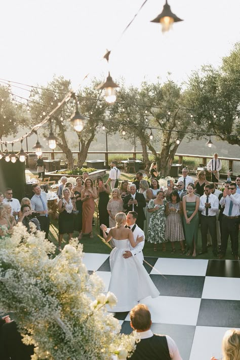 Top 9 Southern California Wedding Venues - laurenlucilecreative.com Fall Southern Wedding, Southern Wedding Aesthetic, Lunden And Olivia Wedding, Country Club Wedding Aesthetic, Open Air Chapel Wedding, Classy Southern Wedding, Coronado Wedding, Classic Outdoor Wedding, Dallas Arboretum Wedding