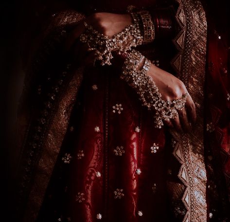 Royal Aesthetic, Big Fat Indian Wedding, Desi Wedding, Indian Aesthetic, Shalwar Kameez, Pakistani Bridal, Desi Fashion, Samhain, Bridal Outfits