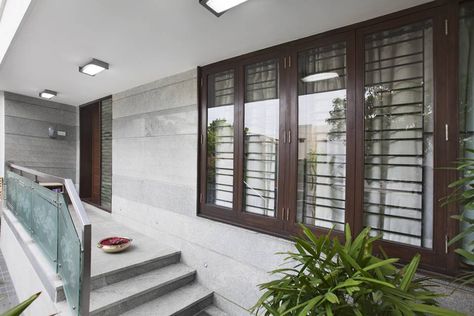 Browse images of Terrace designs: Main Entrance. Find the best photos for ideas & inspiration to create your perfect home. House Window Grill Design, Indian Window Design, Grill Window, Front Window Design, Wooden Window Design, Iron Window Grill, Modern Window Design, House Terrace, Grill Designs