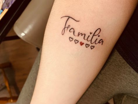 Done by @tattoes20 on instagram #family #five #hearts #tattoo Family Of Five Tattoo Ideas, 5 Hearts Tattoo Family, Five Hearts Tattoo, Tattoos Heart, 5 Tattoo, Old School Design, Sand Quotes, Hearts Tattoo, Good Tattoo Quotes