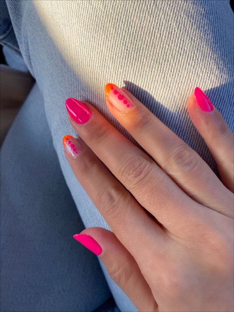 Punk And Orange Nails, Orange And Pink Tip Nails, Orange N Pink Nails, Pink And Orange Acrylic Nails Designs, Spring Nails Orange And Pink, Pink And Orange French Tip Nails Almond, Pink Nails With Orange Flowers, Neon Simple Nails, Short Orange And Pink Nails