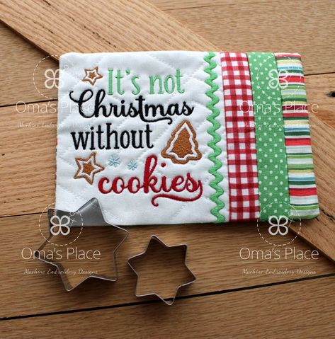 In The Hoop Mug Rugs for 5×7 hoops - Oma’s Place Embroidery In The Hoop Mug Rugs, Embroidering Machine, Cookie In A Mug, Sewing Machine Stitches, Printable Tags, Mug Rug, Mug Rugs, Christmas Greeting Cards, Christmas Greetings