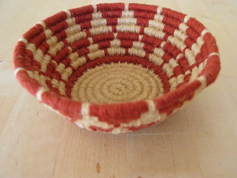 Coiled basket | I made this basket a couple of years ago | Freya Willemoes-Wissing | Flickr Rope Baskets Diy, Bowl Weaving, Coil Bowl, Cash Voucher, Coil Basket, Macrame Basket, Raffia Basket, Diy Rope Basket, Boho Basket