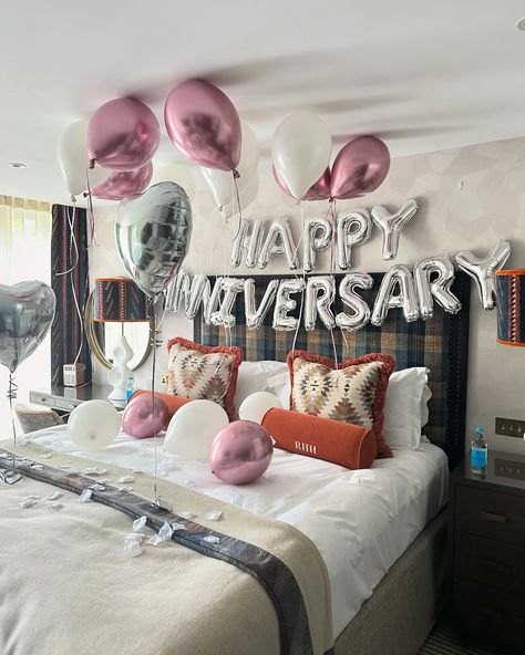 Happy anniversary 🔒✨💗 #anniversary #anniversaryballoons #londonballoons #balloondelivery #anniversarygift #forher #balloons #hoteldecor #couplegoals #hotelballoons Happy Anniversary Ideas Decoration, Anniversary Balloons Decorations, Happy Anniversary Decorations, Room Anniversary Decoration, Hotel Room Anniversary Decoration, Anniversary Balloons, Anniversary Balloons Ideas, Anniversary Decoration, Happy Anniversary Balloon Decoration