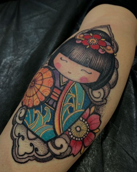 Kokeshi Tattoo, Swords Tattoo, Lucky Cat Tattoo, Black Cat Tattoos, Doll Tattoo, Epic Tattoo, Japanese Drawings, Asian Tattoos, Japanese Tattoo Designs