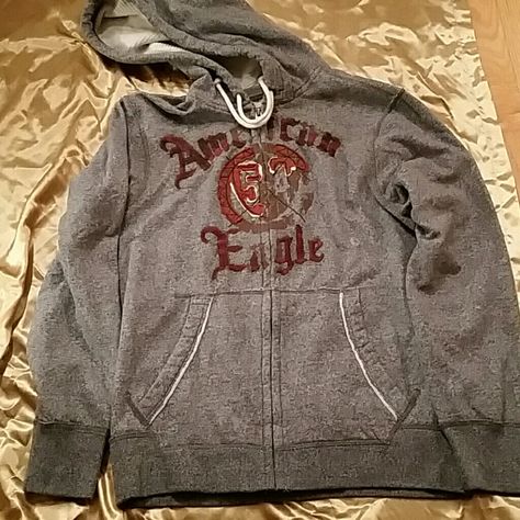 American Eagle Sweat Shirt ,Never Worn Cut Crewneck Sweatshirt Neckline, Wolf Hoodie, Grunge Fits, Fits Clothes, Cozy Outfit, Retro Outfits, Dream Clothes, Cute Fashion, Look Cool