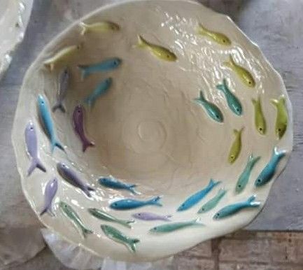 Clay Fish Bowl, Ocean Ceramics, Coil Pottery, Pottery Handbuilding, Diy Ceramic, Ceramic Fish, Slab Pottery, Hand Built Pottery, Pottery Crafts