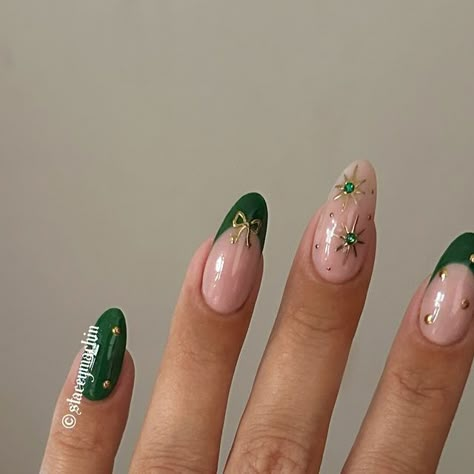 Stacey Machin Nail Artist 🐚 on Instagram: "Green Christmas nails 🌲🌲" Green And Gold Celestial Nails, Saint Patricks Day Nail Ideas, Nye Nail Ideas Coffin, Green Detail Nails, Christmas Nails Gels, Nail Inspo Board, Christmas Almond Nails Green, Saint Patrick’s Day Nail Designs, Simple St Pattys Nails