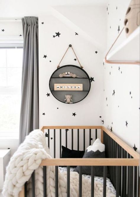 What do you think of a monochromatic nursery? Here are 12 awesome monochrome nursery ideas. Black And White Nursery, Monochrome Nursery, Kids Shelves, Baby Room Neutral, White Nursery, Nursery Inspo, Nursery Baby Room, Gender Neutral Nursery, Baby Bedroom