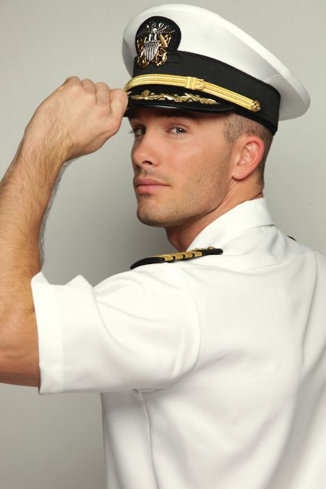 Hot Guy in Uniform. Man In Uniform, Men's Uniforms, Navy Man, Men In Uniform, Military Men, Male Beauty, Male Models, The Professional, Eye Candy