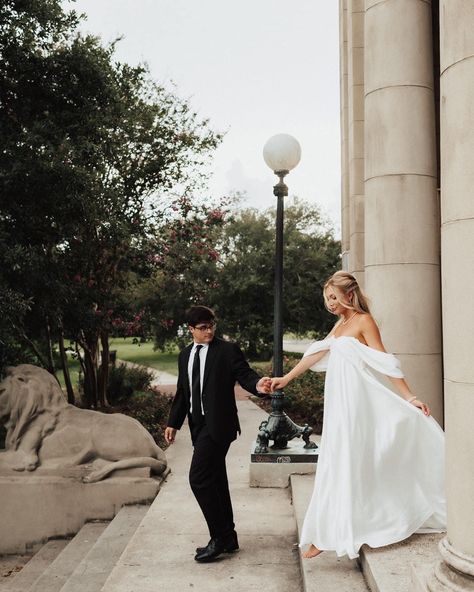 engagement pictures, new orleans city park, engaged, fiance, engagement inspo, bridal style, wedding dress New Orleans City Park, City Park New Orleans, Classy Engagement Photos, New Orleans City, Wedding First Look, Engagement Inspo, City Park, Park Photos, Engagement Inspiration