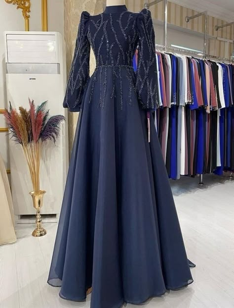 Muslim Prom Dress, Muslim Long Dress, Modest Evening Dress, Gowns Dresses Elegant, Fancy Dresses Long, Prom Dresses Modest, Muslim Dress, Stylish Party Dresses, Modest Fashion Outfits