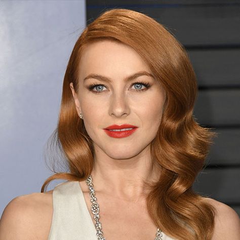 Julianne Hough Red Hair, Julianne Hough Hair Color, Hair Color With Red, Autumn Wedding Makeup, Julianne Hough Style, Auburn Balayage, Hollywood Waves, Beautiful Red Hair, Celebrity Hair