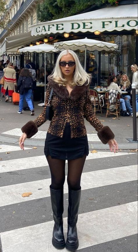 Leopard Print Long Sleeve Top Outfit, Leopard Long Sleeve Top Outfit, Nyc Winter Outfits Street Style Chic, Cheetah Cardigan Outfit, Nyc Winter Outfits Street Style, Leopard Print Coat Outfit, Leopard Skirt Outfit, Cheetah Print Outfits, Long Sleeve Top Outfit