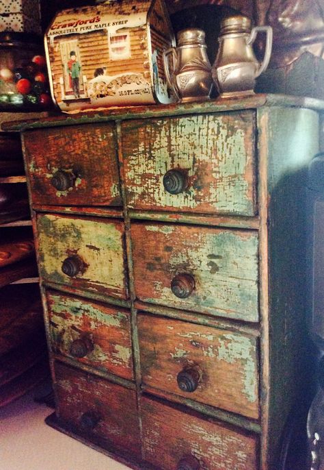 Crate Dresser, Apothecary Ideas, Boys Furniture, Domestic Bliss, Antique Booth, Upcycling Projects, Old Drawers, Spice Cabinet, Furniture Wood