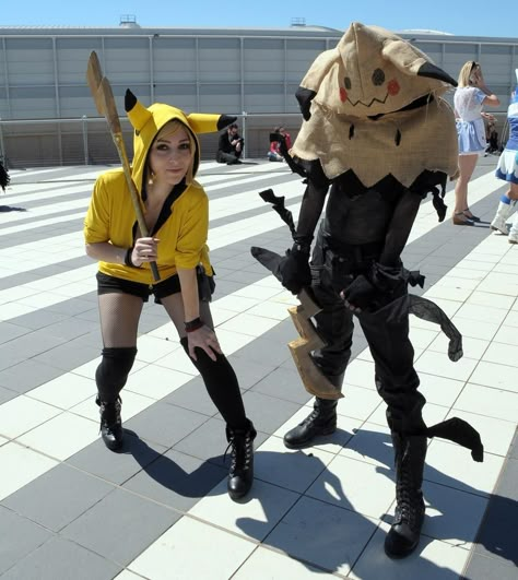 Mimikyu Cosplay, Best Pokemon Ever, Dino Rey, Humanoid Creatures, Pokemon Eeveelutions, Pokemon Cosplay, Cosplay Diy, Cool Pokemon, Drawing Clothes