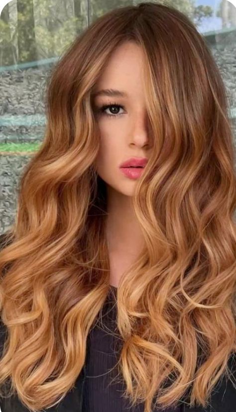 Dark Copper And Blonde Balayage, Strawberry Blonde And Brown Hair, Balayage Copper Blonde, Strawberry Blond Balayage, Reddish Light Brown Hair, Green Eyes Hair Color Ideas, Apricot Blonde Hair, Fine Hair Styles, Short Pixie Bob Haircuts