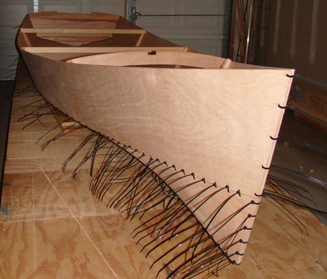 Popular Mechanics Diy, Boat Diy, Canoe Plans, Wood Boat Building, Wood Boat Plans, Plywood Boat Plans, Wooden Canoe, Plywood Boat, Dream Boat