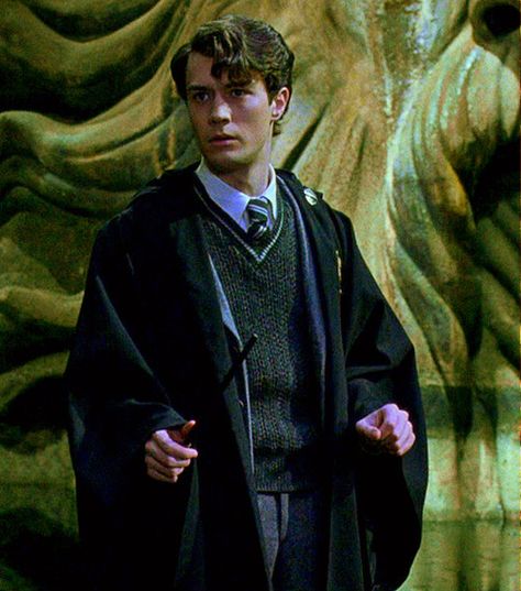 15/100 pictures of Mr. Tom Riddle Jr. Christian Coulson, Young Tom Riddle, Harry Potter Fanları, You Lied To Me, Harry Potter Icons, Harry Potter Images, Harry Potter Actors, Tom Riddle, Harry Potter Pictures