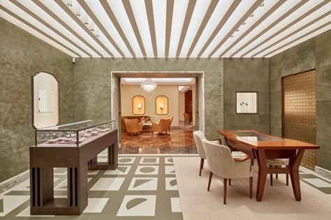 Peter Marino Interior, Jewellery Store Interior, Gramercy Park Hotel, The Ritz Paris, Jewelry Store Interior, Kameswari Jewellers, Retail Store Interior Design, Luxurious Interior Design, Jewelry Store Design