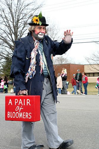 Hobo Clown Costume, Klaus Aesthetic, Types Of Clowns, Hobo Clown, Circus Fashion, Clown Stuff, Clown Costumes, Clown Pics, Creepy Clowns