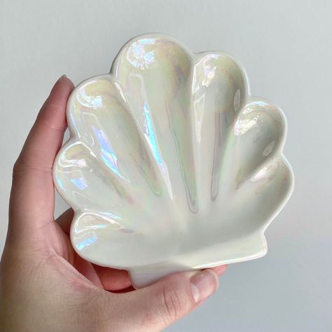 Shell Ceramic Plate, Ceramic Shell Dish, Jewellery Clay Holder, Ceramic Jewellery Holder, Jewelry Plate Clay, Ceramics Jewelry Holder, Clay Jewelry Holder, Polymer Clay Trinket Dish, Mermaid Gift Ideas