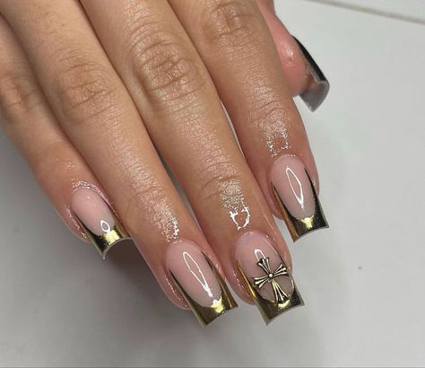 Chrome Outline French Tip Nails, Gold French Tip Nails Square Short, Gold French Tip Nails With Design, Square Gold French Tip Nails, Metallic Gold French Tip Nails, Gold Chrome French Tip Nails Square, Good Chrome French Tip, Gold Nails Acrylic French Tips, Short Gold Chrome French Tip Nails