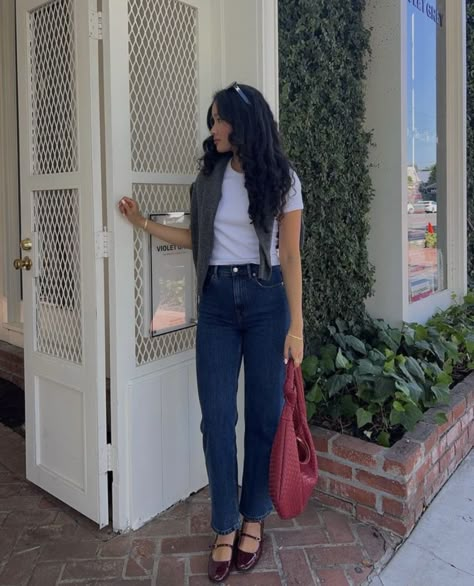 Maroon Flats Outfit, Burgundy Mary Janes Outfit, Burgundy Mary Janes, Marry Jane Outfits, Practicum Outfit, How To Style Mary Janes, Mary Jane Flats Outfit, Mary Jane Outfit, Mary Janes Outfit