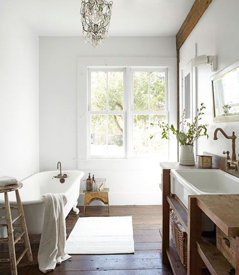 white porcelain & natural wood grain Slate Bathroom, Rustic Bathroom Designs, Bad Inspiration, Wooden Floors, Design Del Prodotto, Bath Room, Rustic Bathroom, Rustic White, Laundry In Bathroom