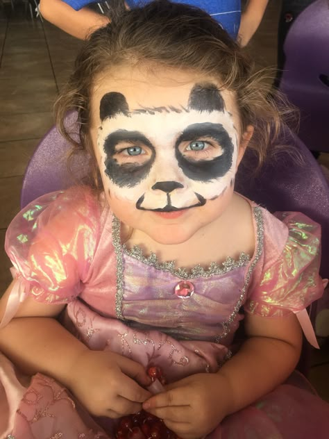 Face Paint Simple Ideas, Jungle Face Paint Kids, Simple Animal Face Paint, Zoo Animal Face Paint, Panda Face Paint Easy, Jungle Animal Face Paint, Panda Face Drawing, Easy Animal Face Paint, Panda Face Paint