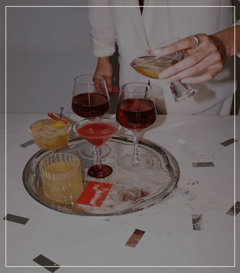 The alcohol-free drink discovery platform. Curated products, tips, and tools to help you drink less. Winter Aesthetic Instagram, Drinks Aesthetic, Friends Pics, Alcohol Free Drinks, Alcohol Aesthetic, Pics Inspo, Cheer Pictures, Cute Aesthetic, Taste Testing