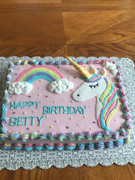 Sheet Cake Unicorn Ideas, Unicorn Birthday Cake Rectangular, Unicorn Theme Sheet Cake, Rectangular Unicorn Cake, Unicorn Sheet Cake Ideas Easy, Unicorn Cake Sheet Cakes, Sheet Cake Unicorn, Diy Unicorn Sheet Cake, Unicorn Birthday Sheet Cake Ideas