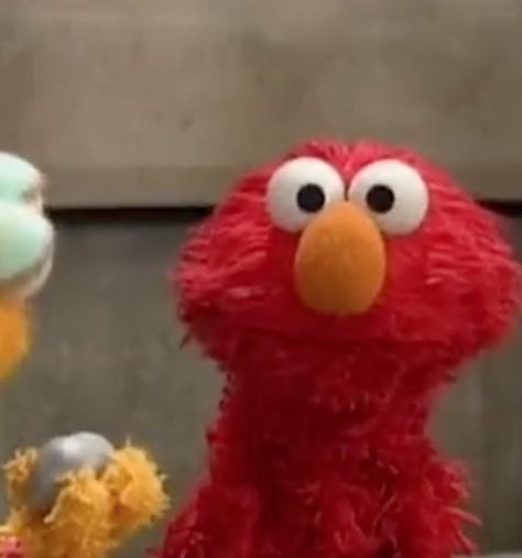 Hot Elmo Puppet, Elmo Sniffing Coke, Angry Elmo, Elmo And Rocco, Elmo Profile Picture, Elmo Meme, Elmo Memes, Elmo Wallpaper, Baby Elmo