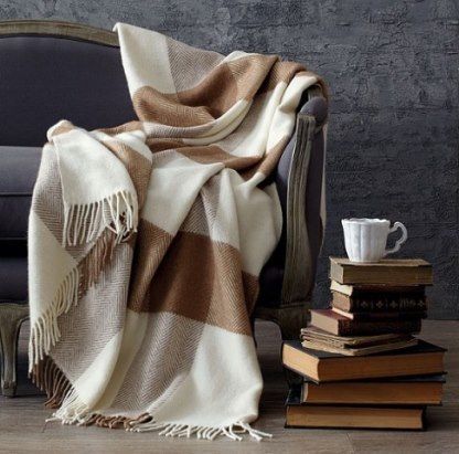 Bed Linens Luxury, Decorative Blankets, Decorative Throws, Home Decor Fabric, Cozy Blankets, Luxury Bedding, Scandinavian Style, Fabric Decor, Home Interior