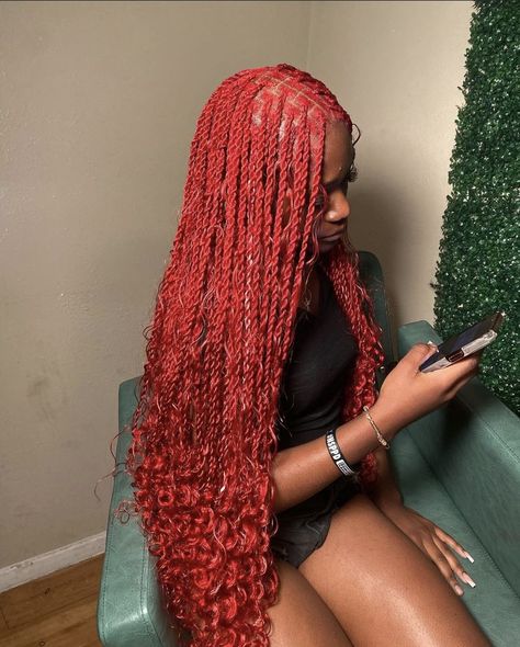 Red Island Twist With Curls, Red Curly Braids Black Women, Black And Red Braids With Curls, Maroon Braids With Curls, Long Red Passion Twist, Red Island Twist, Red Hairstyles, Braids Locs, Black Curls