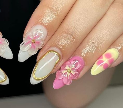 Hibiscus Flower Nail, Gummy Gel, Gel Chrome Nails, Acrylic Nails Almond Shape, Chrome Designs, 3d Acrylic Nails, Gucci Nails, Yellow Nail Art, Edge Nails