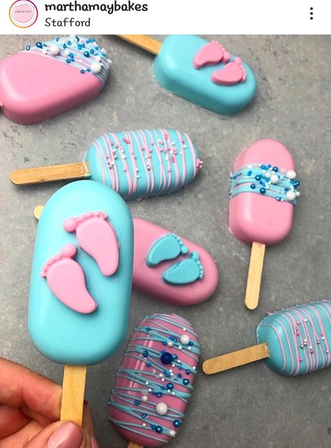 Gender Reveal Popsicles, Gender Reveal Cakesicles, Magnum Cake, Unique Gender Reveal Party Ideas, Pop Cupcakes, Chocolate Boxes, Baby Shower Treats, Chocolate Covered Treats, Gender Party