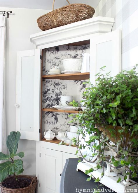 Vintage Corner Cupboard/Cabinet with Wallpaper on Interior Walls.   #vintage #farmhousestyle #cottagestyle #wallpaper #ironstone Cabinet With Wallpaper, Corner Hutch Makeover, Corner Hutch, Eclectic Cottage, Corner Cupboard, Dining Room Hutch, Bedroom Cupboard Designs, Dining Room Wallpaper, Summer Dining