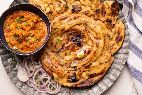 Crispy Flake Lachha Paratha Lacha Paratha, Lachha Paratha Recipe, Gobi Curry, Palak Paratha, Lachha Paratha, Indian Soup, Paratha Recipe, Chicken Chow Mein, Aloo Gobi