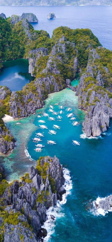 Philippines Wallpaper, Palawan Island, Disney World Tickets, World Most Beautiful Place, World Wallpaper, Scenery Pictures, Vacation Planner, Exotic Places, Places In Europe