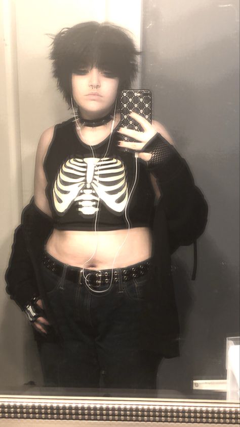 Trans Goth, Chubby Transmasc, Chubby Goth, Bod Goals, Genderless Fashion, Punk Clothing, Lit Outfits, Emo Outfits, Mall Goth