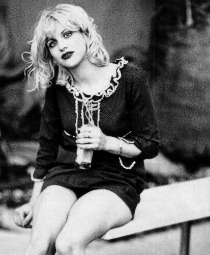 Courtney Love 90s, Courtney Love Hole, Kurt And Courtney, Celebrity Skin, Mazzy Star, We Will Rock You, Riot Grrrl, Courtney Love, Women In Music