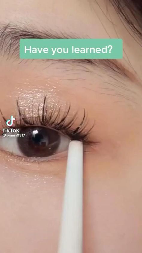 #HealthAndTips How To Eyeliner Korean, Eyeliner Using Eyeshadow Tutorials, Hooded Korean Eye Makeup, How To Do Eyeliner Korean, Brown Eyeliner Korean Makeup, Straight Eyeliner Asian Eyes, Asian Eye Eyeliner, Straight Eyeliner Asian, Douyin Makeup Eyeliner