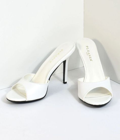 Cute and classic darling! A vintage style of white slip on pumps with a peep toe touch is crafted from a flattering white leatherette and a comfortable heel for any of your day to night looks. A cushioned insole prepares you for the perfect comfort you can rely on, and a simple silhouette will be your go-to piece! Plea Black Pin Up, Slip On Heels, Prom Heels, Black Pins, Slip On Pumps, Peep Toe Shoes, White Pumps, Retro Shoes, White Heels