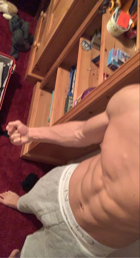 Grey Sweatpants Mirror Selfie Guy, Tall And Lean Guy, Guy Abs Snap, Ab Pics Men Snapchat, Men Asthetic Picture, Abs Snapchat, V Line Men, Ab Pics, Guys In Sweatpants