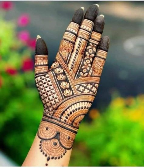 Front Hand Mehndi Design, Beautiful Simple Mehndi Design, Short Mehndi Design, Front Hand Mehndi, Front Mehndi Design, Hand Mehndi Design, Mehndi Designs 2018, Mehndi Designs Bridal Hands, Henna Art Designs