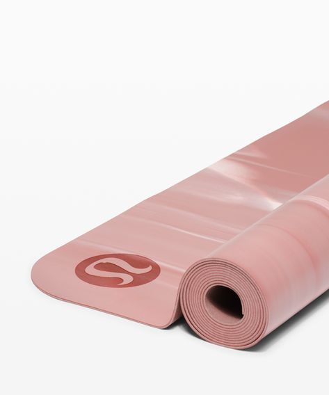 Lulu Yoga Mat, Lululemon Mat, Lululemon Aesthetic, Lululemon Yoga Mat, Mat Man, Bedroom 2024, Lululemon Yoga, Yoga Equipment, Yoga Accessories